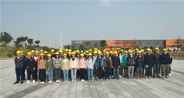江苏科技大学学生走进CQ9电子
